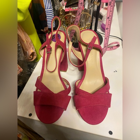 Wild Diva Fuchsia Block Heels Size 6.5 - Picture 3 of 6